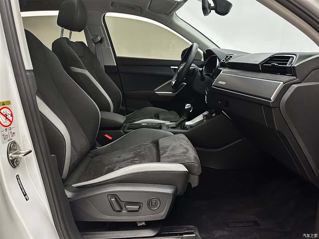 Audi Q3, 2023 20