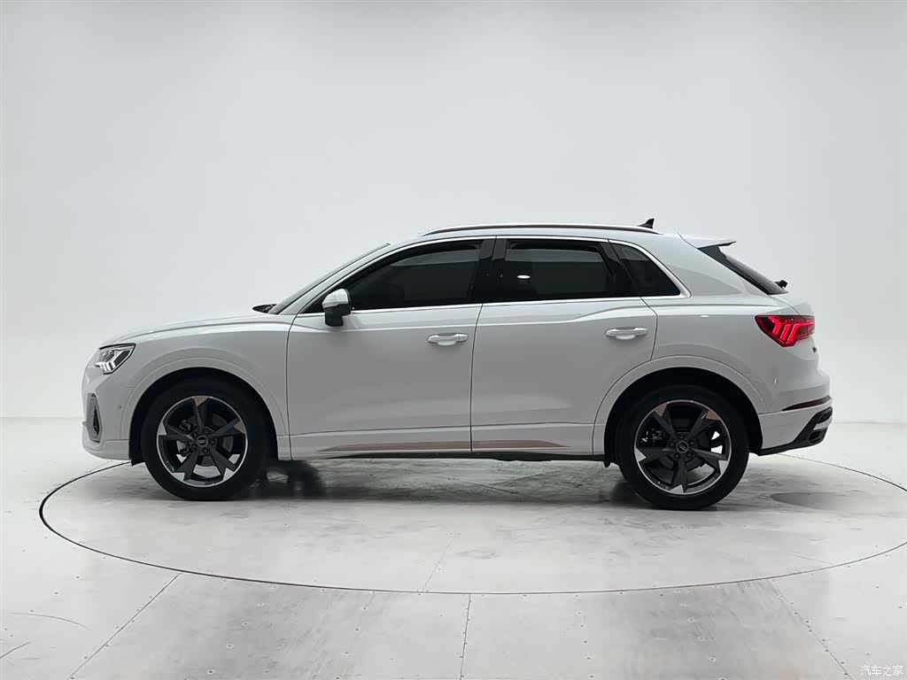 Audi Q3, 2023 7