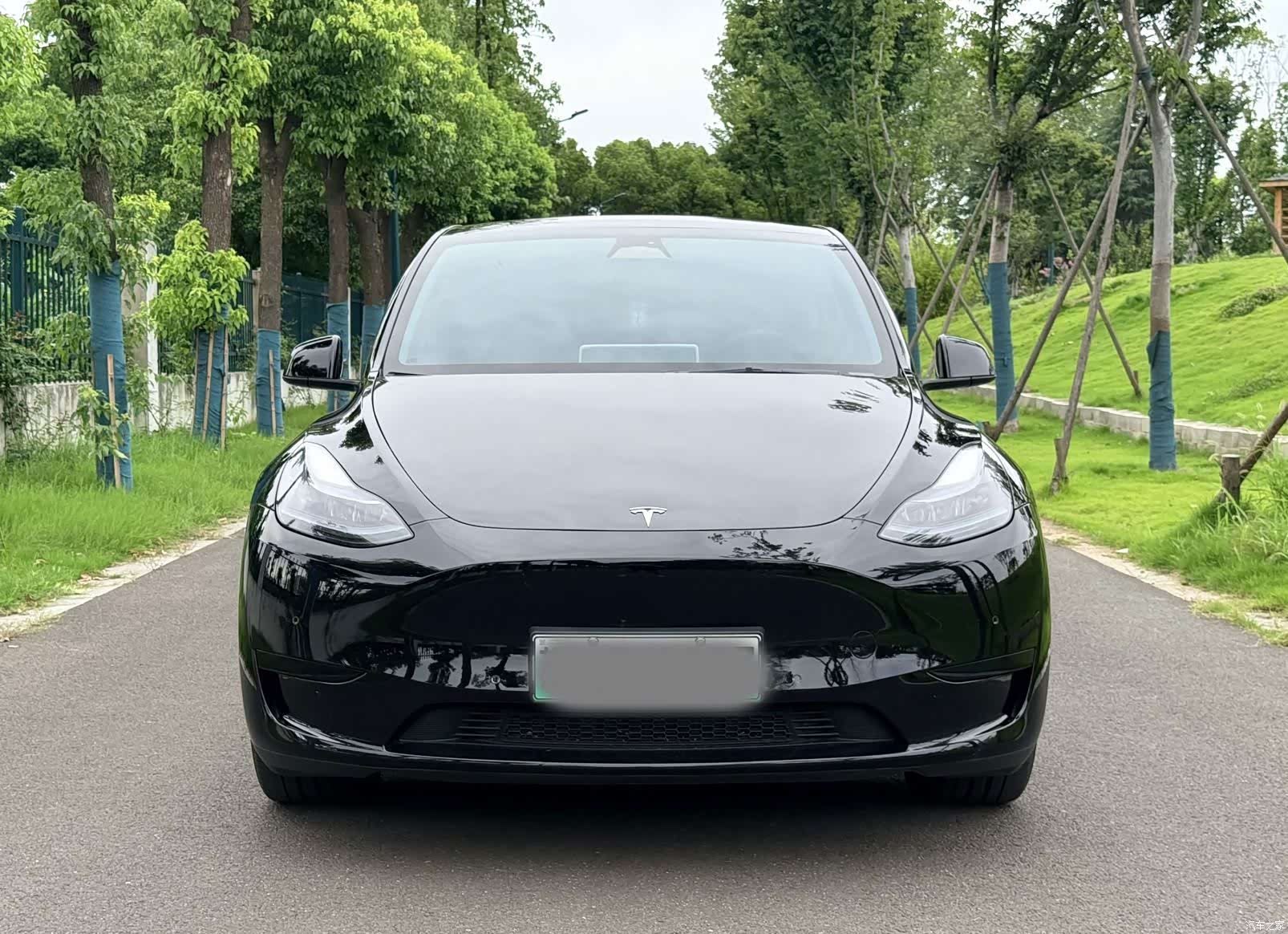 Tesla Model Y, 2023 2