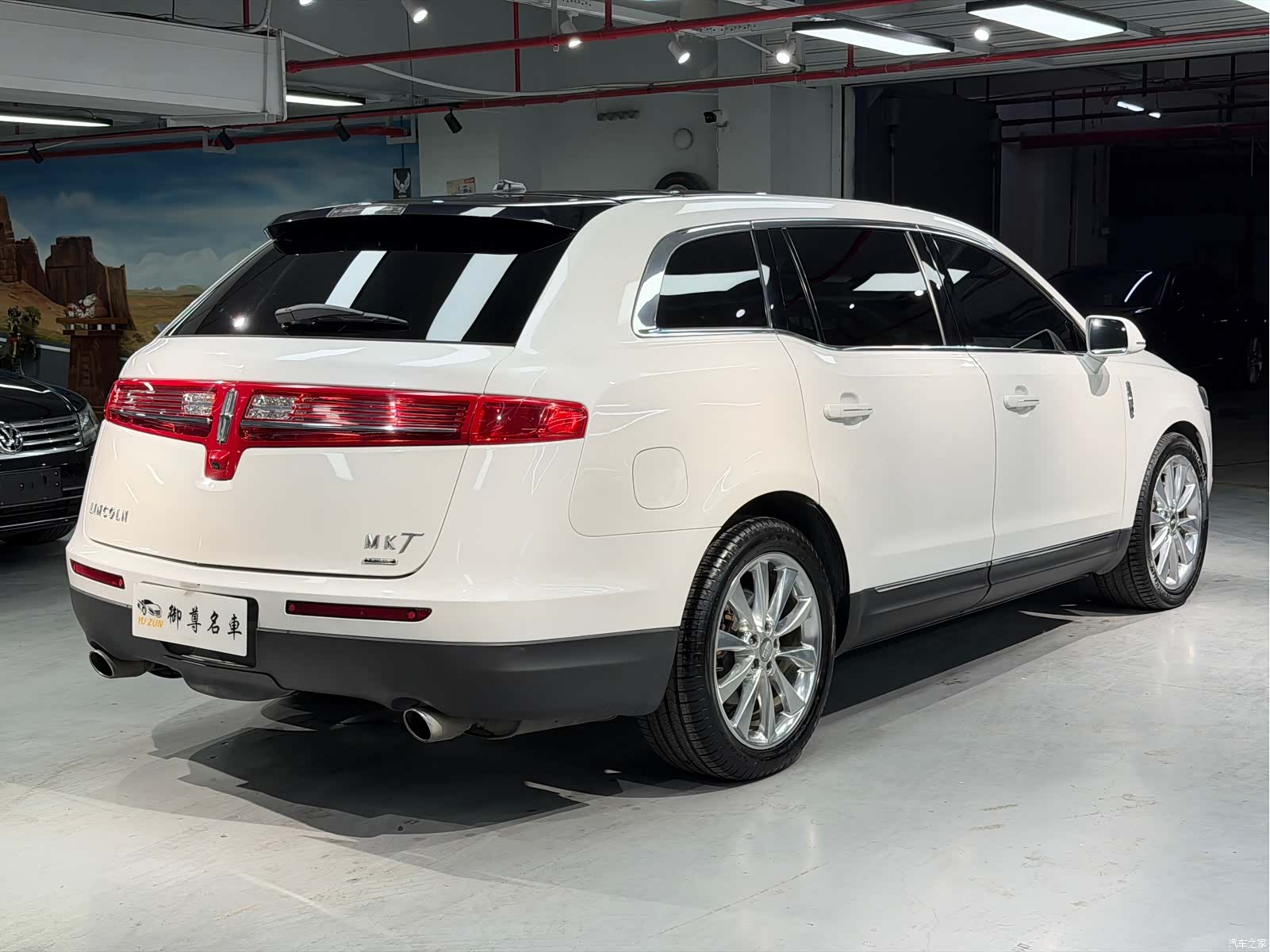 Lincoln MKT, 2011 7