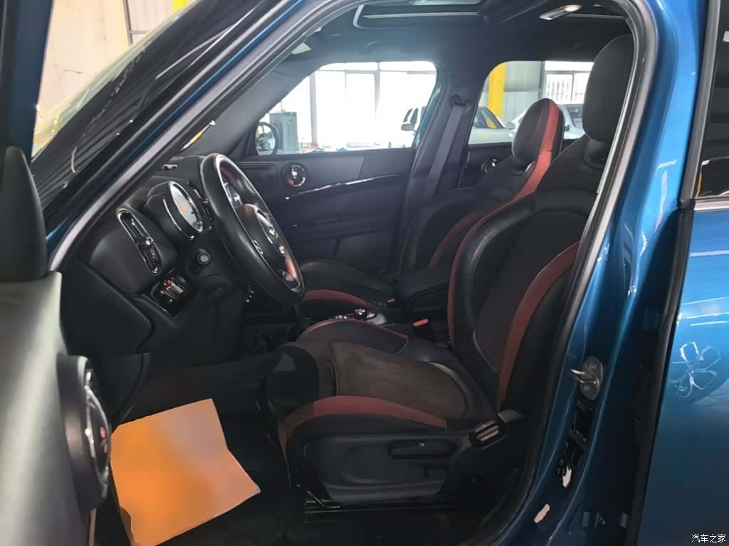 Mini Countryman, 2018 15