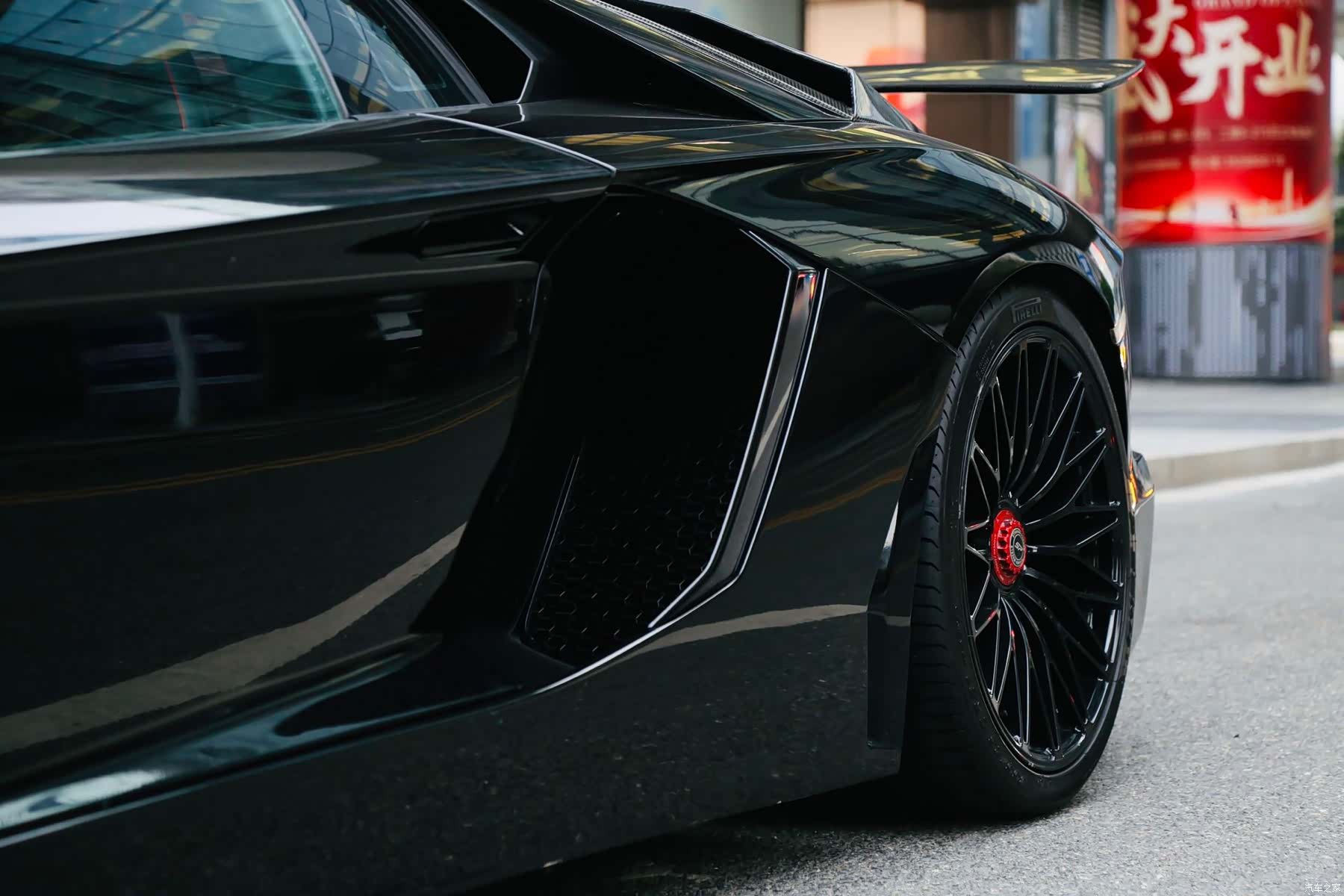 Aventador LP, 2013 9