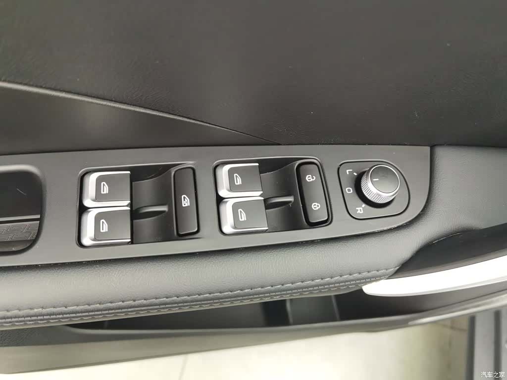 Geely Coolray, 2025 9