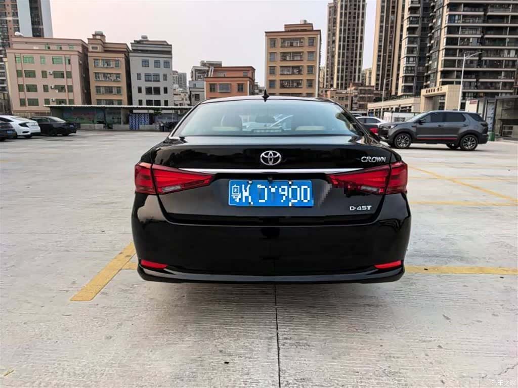 Toyota Crown, 2016 8