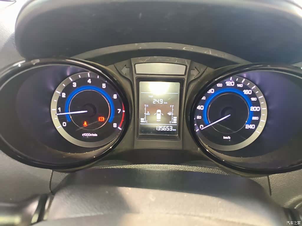 Changan CS15, 2016 12