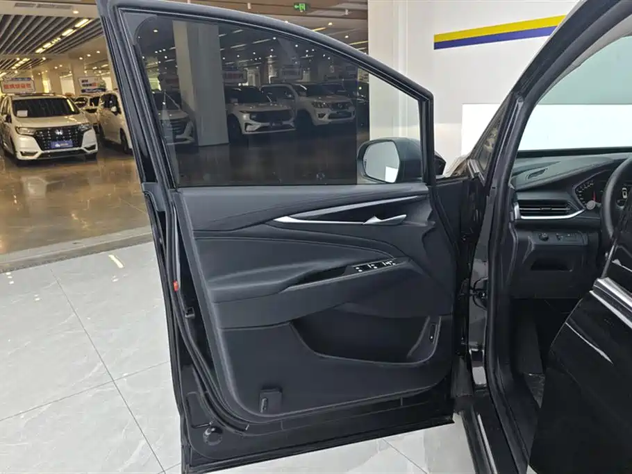 MAXUS Chase G50