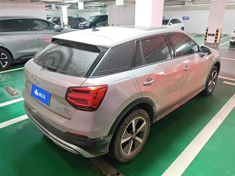 Audi Q2L