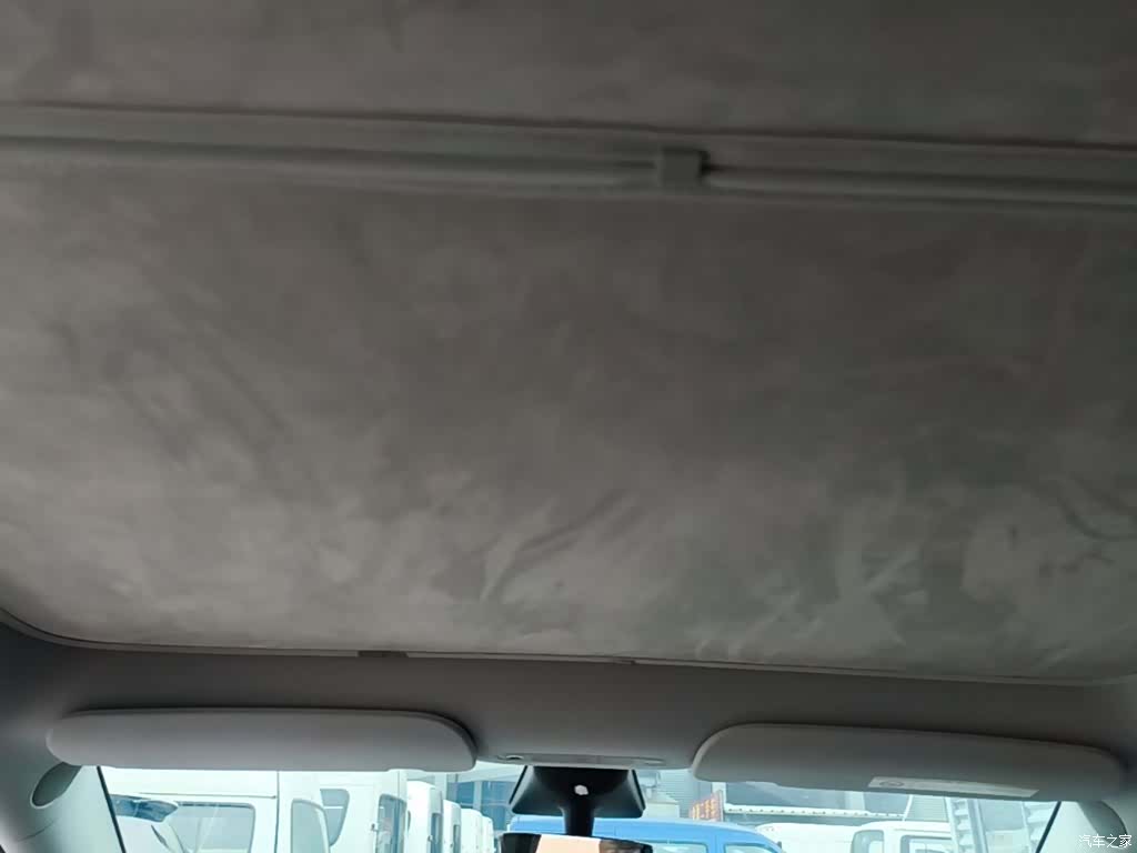 Tesla Model Y, 2023 18