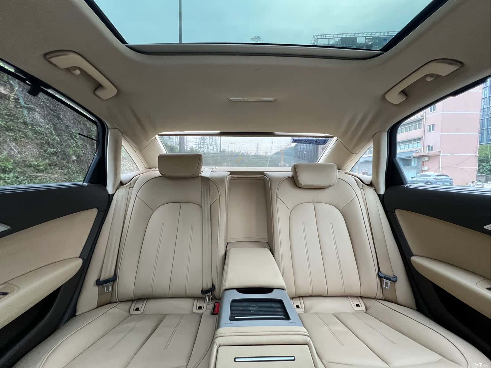 Audi A6L, 2012 10