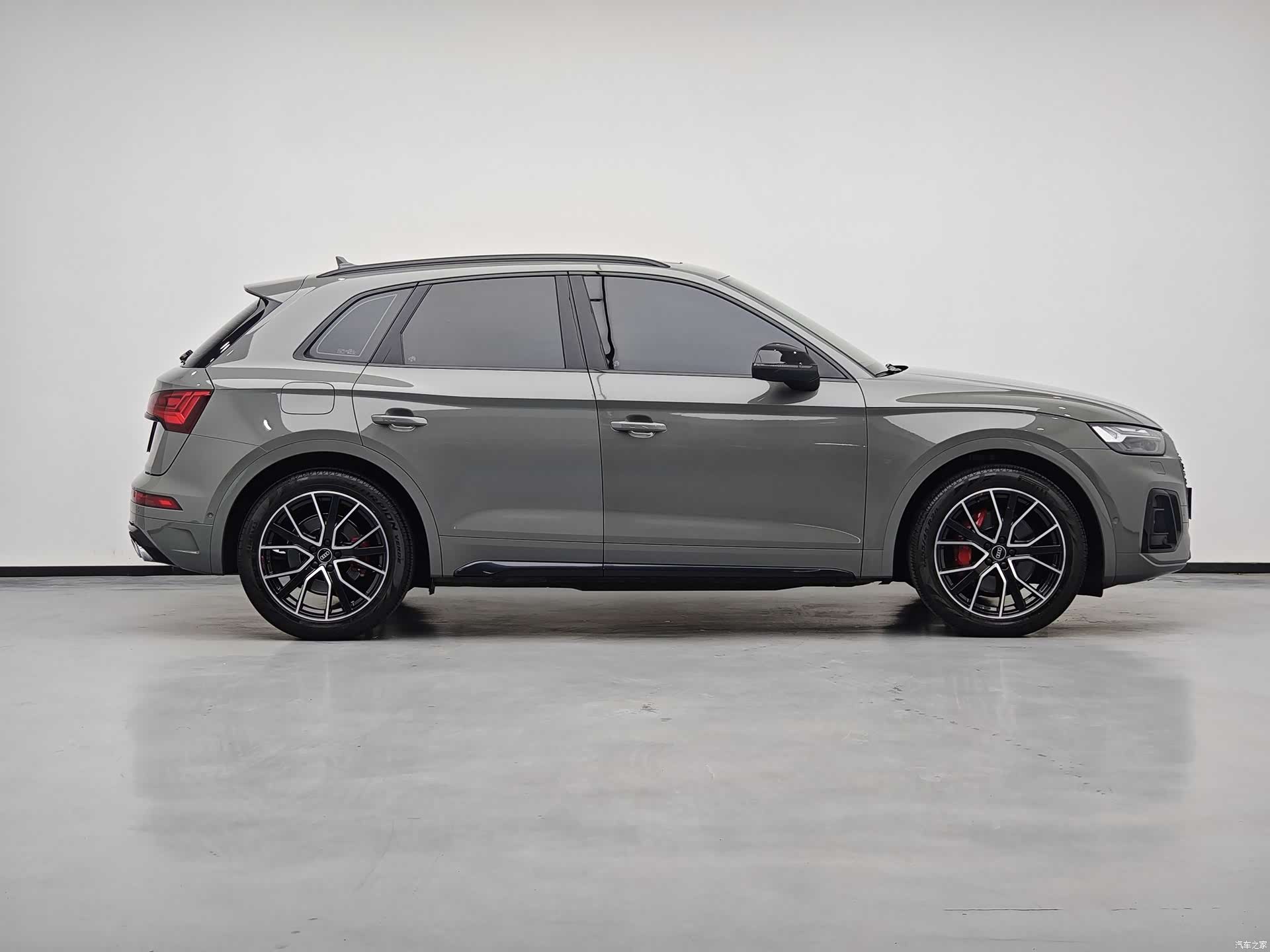 Audi Q5, 2022 7