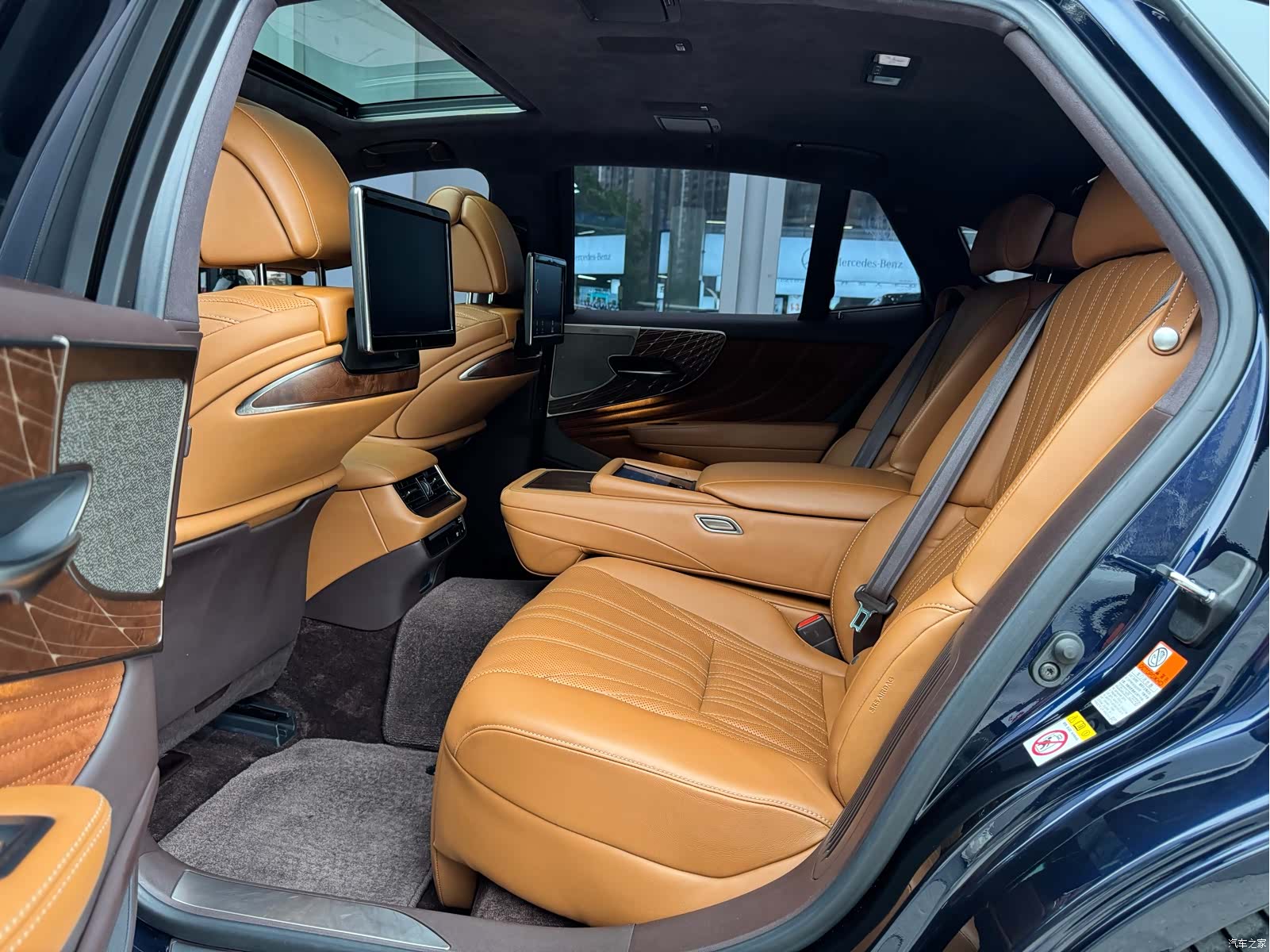 Lexus LS, 2019 8
