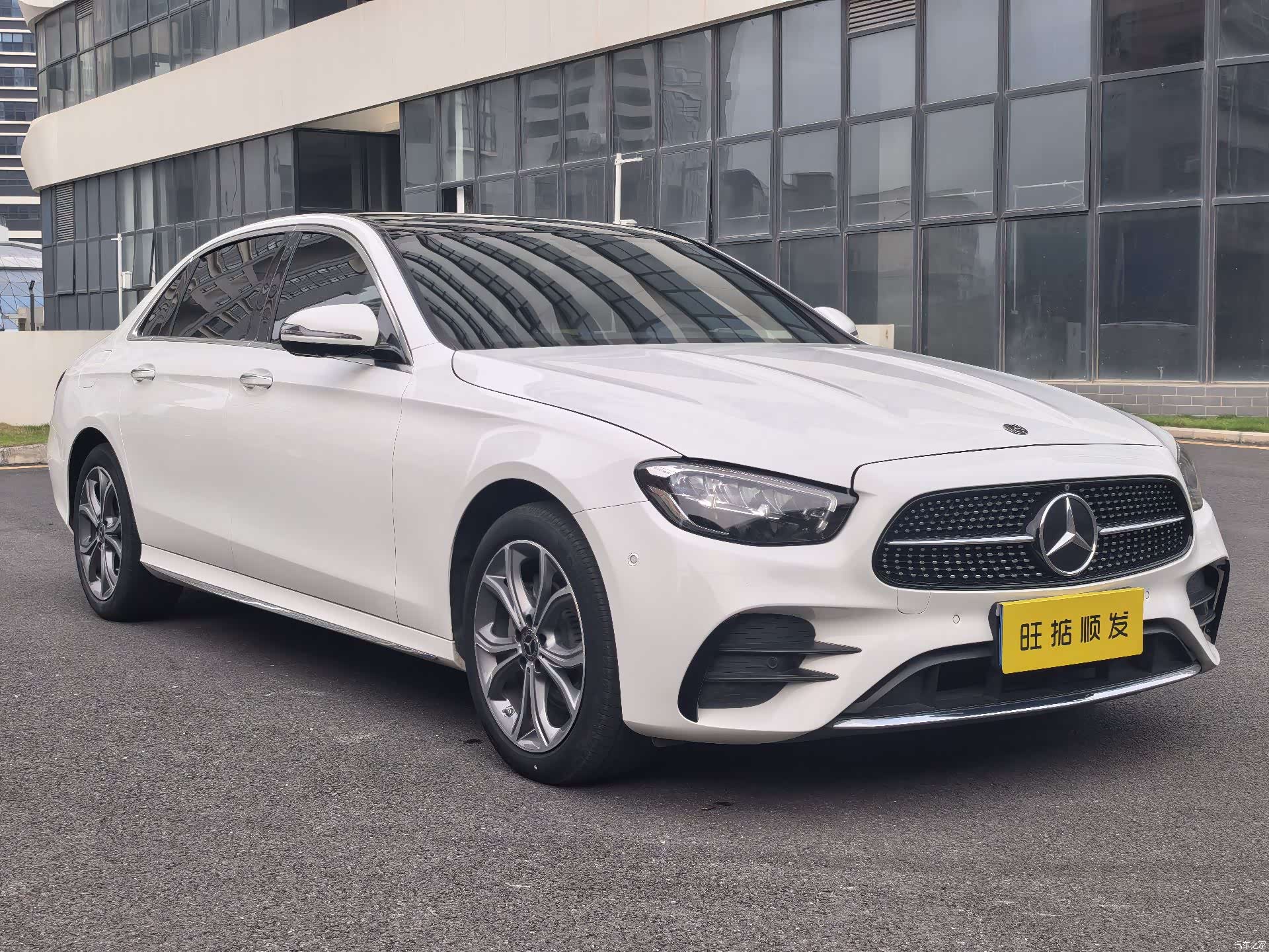 Mercedes-Benz E-Class, 2021 3