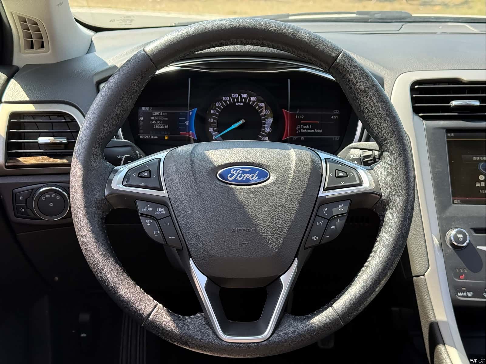 Ford Mondeo, 2016 10