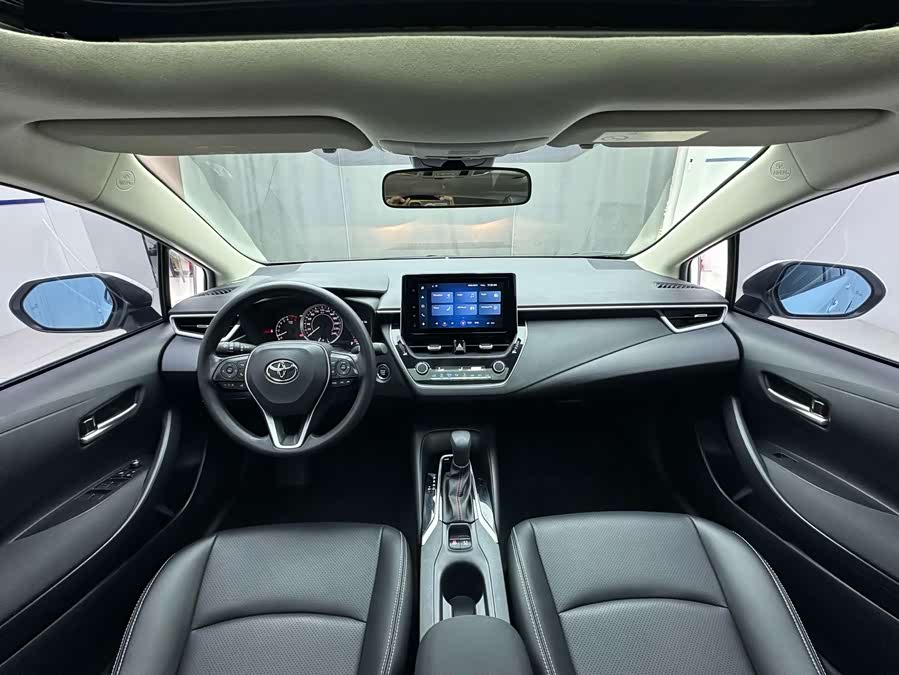 Toyota Corolla 2022, фото 11