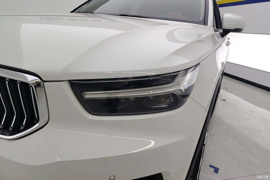 Volvo XC40, 2021 все фото