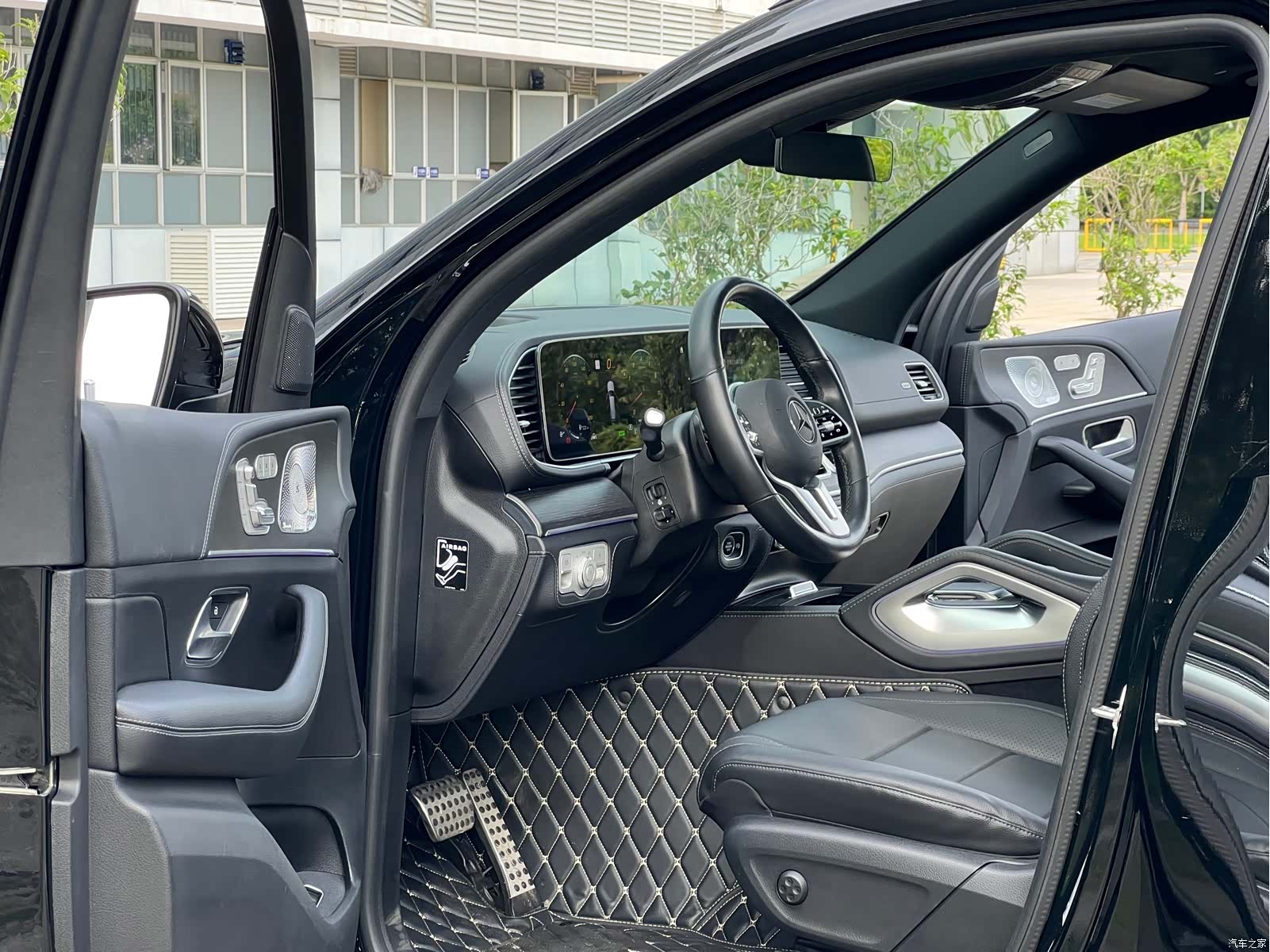 Mercedes-Benz GLS, 2022 8