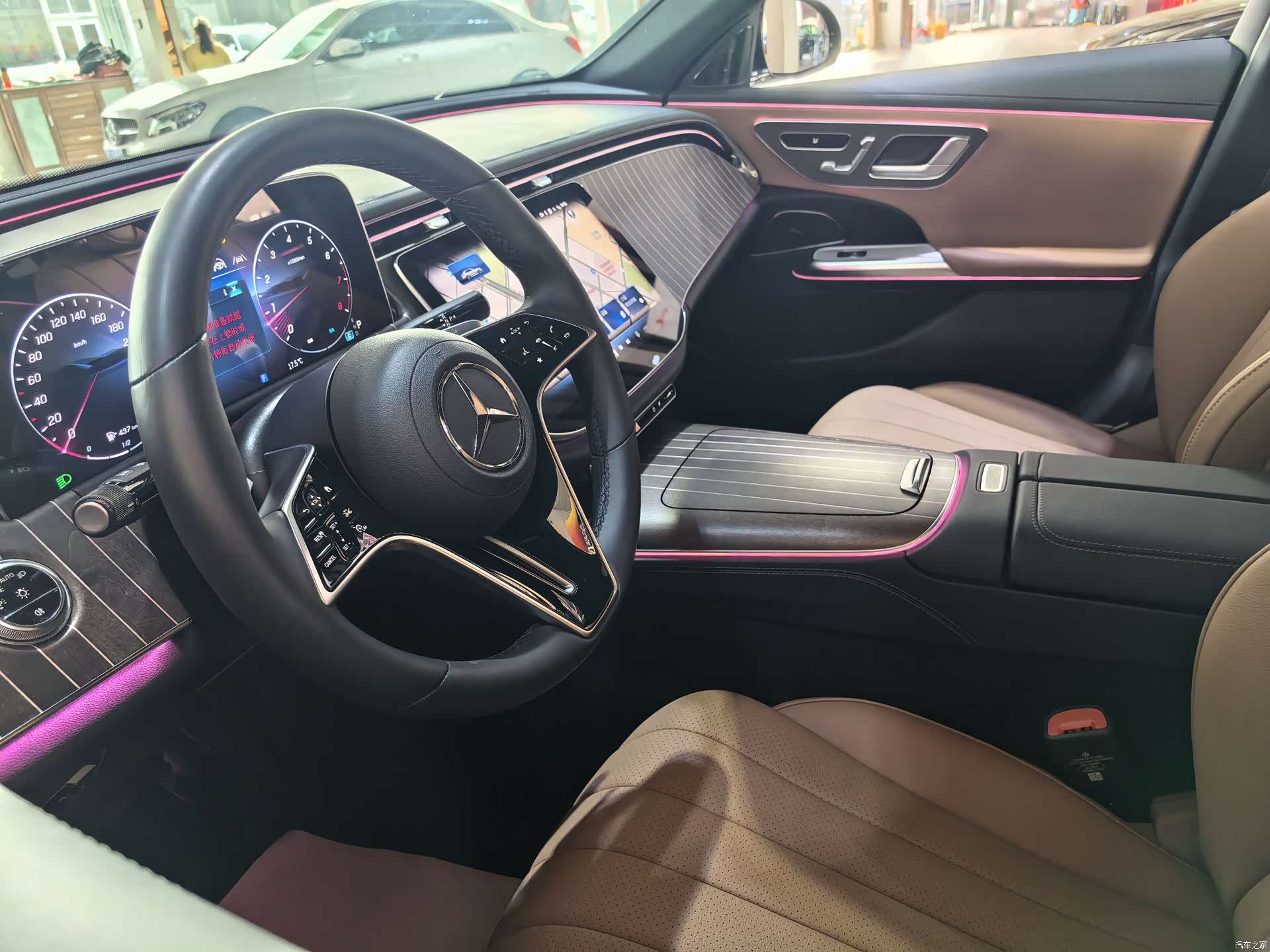 Mercedes-Benz E-Class, 2024 3