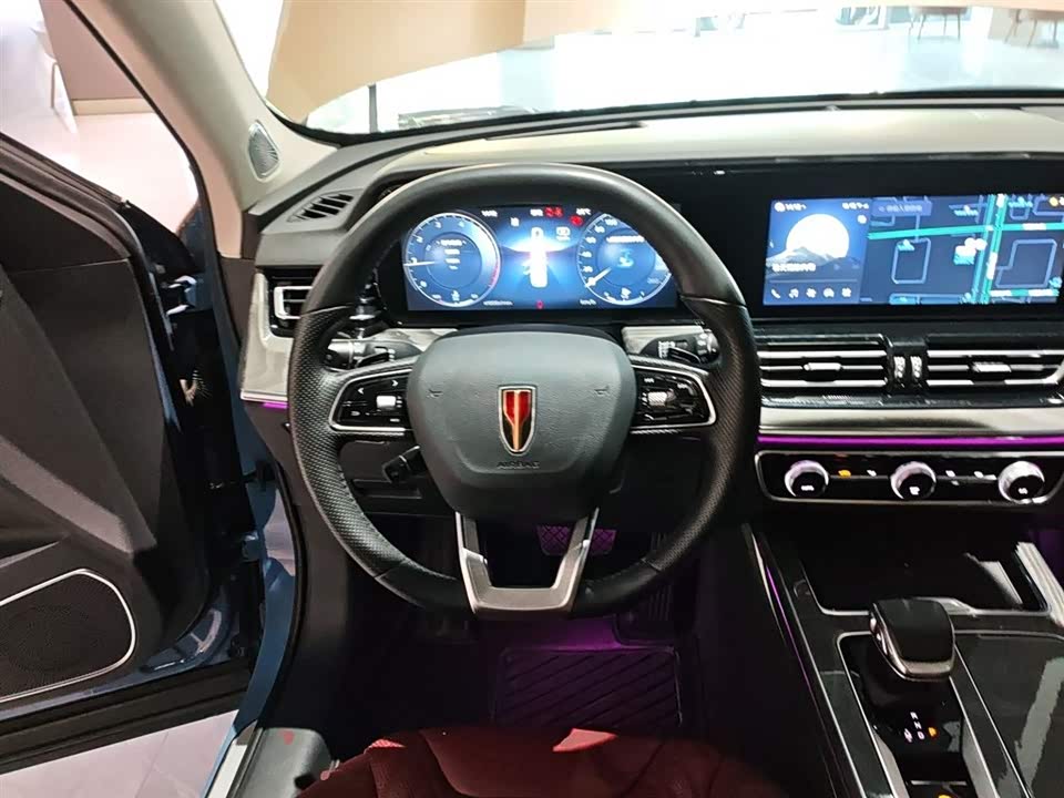 Hongqi HS5