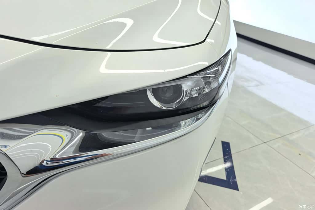 Mazda Mazda3, 2022 все фото