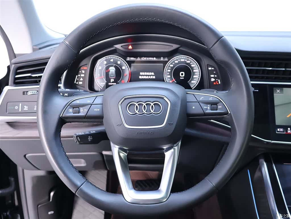 Audi Q8, 2023 16