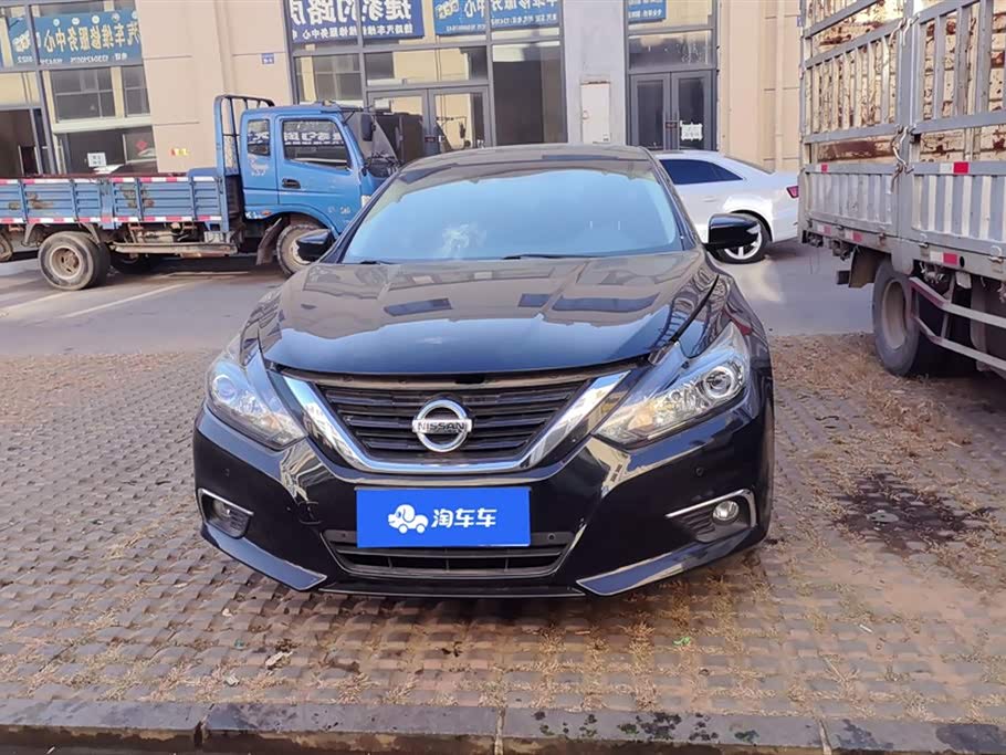 Nissan Teana