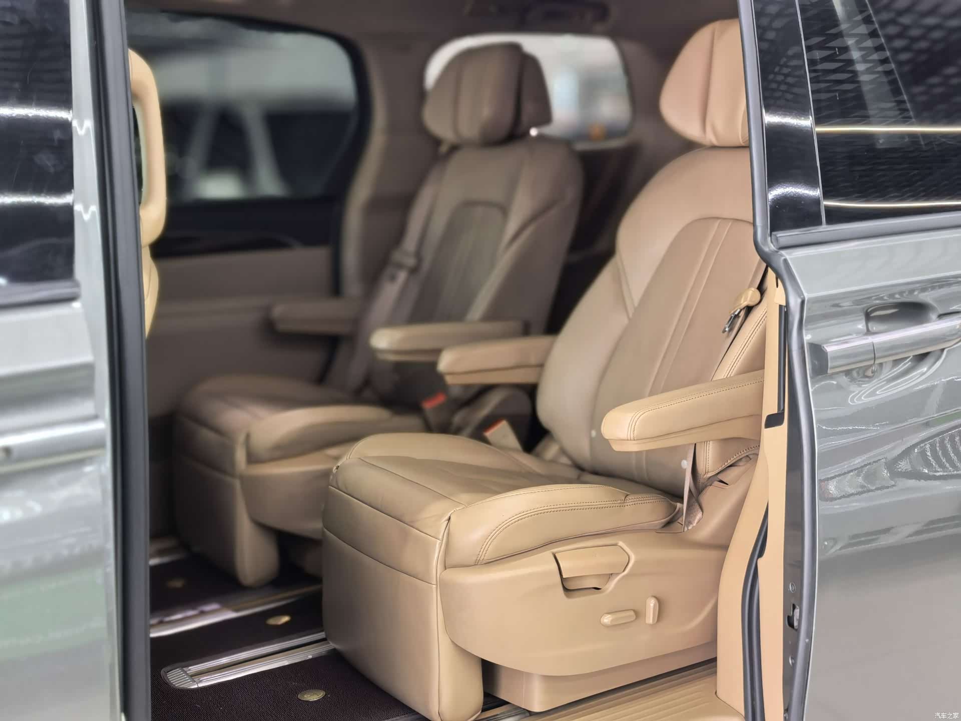 Buick GL8, 2019 14