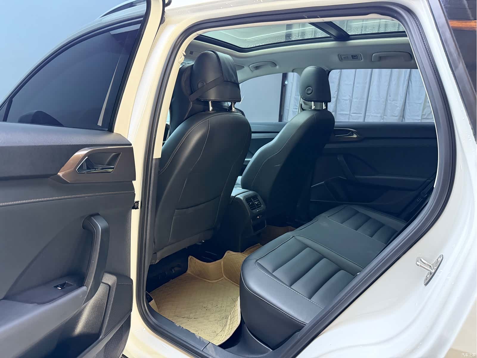Volkswagen Tharu, 2023 10
