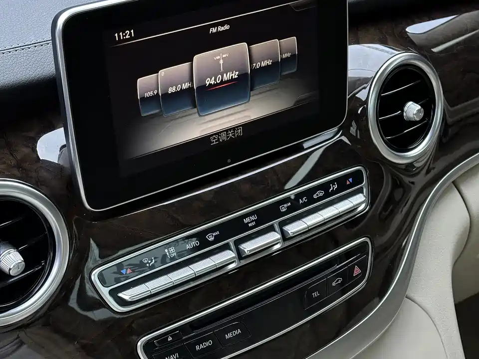 Mercedes-Benz V-class Mercedes-Benz V-class