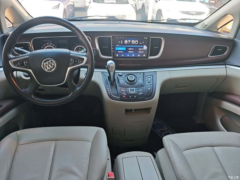 Buick GL8, 2019 6