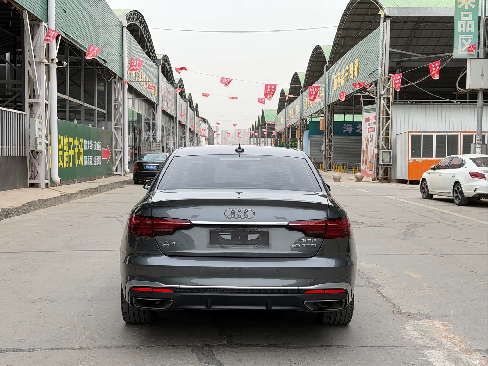 Audi A4L, 2020 все фото