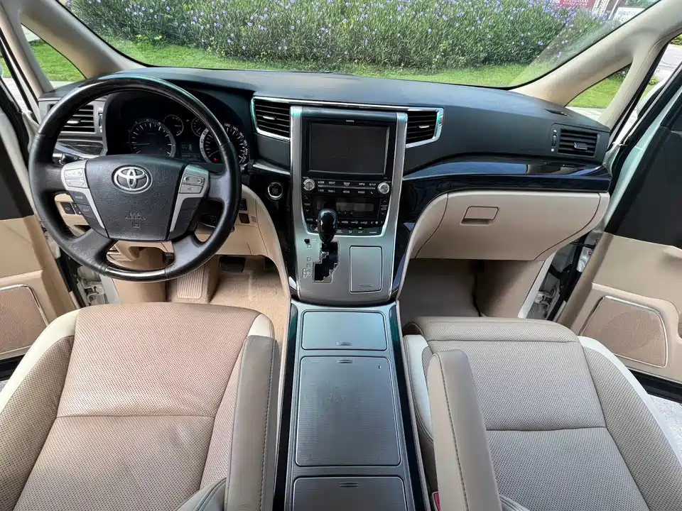 Toyota Elfa Toyota Elfa