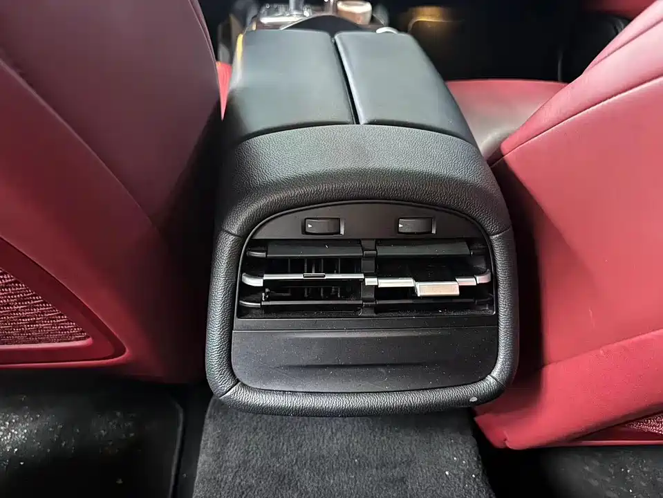Maserati Ghibli Maserati Ghibli