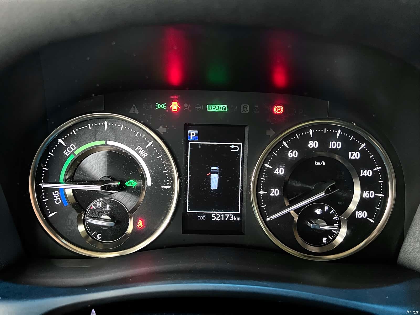 Toyota Alphard, 2023 26