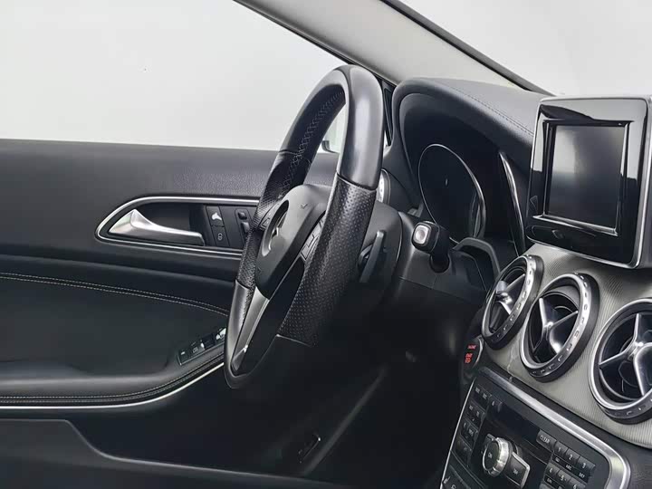 Mercedes-Benz GLA 2015 GLA 220 4MATIC Люкс
