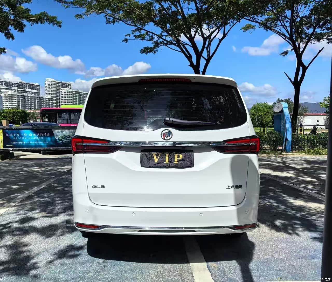 Buick GL8, 2021 3
