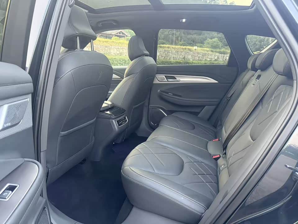 ARCFOX Polar Fox Alpha T