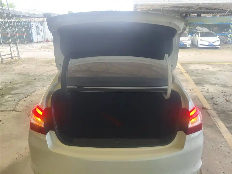 Peugeot 408 Peugeot 408