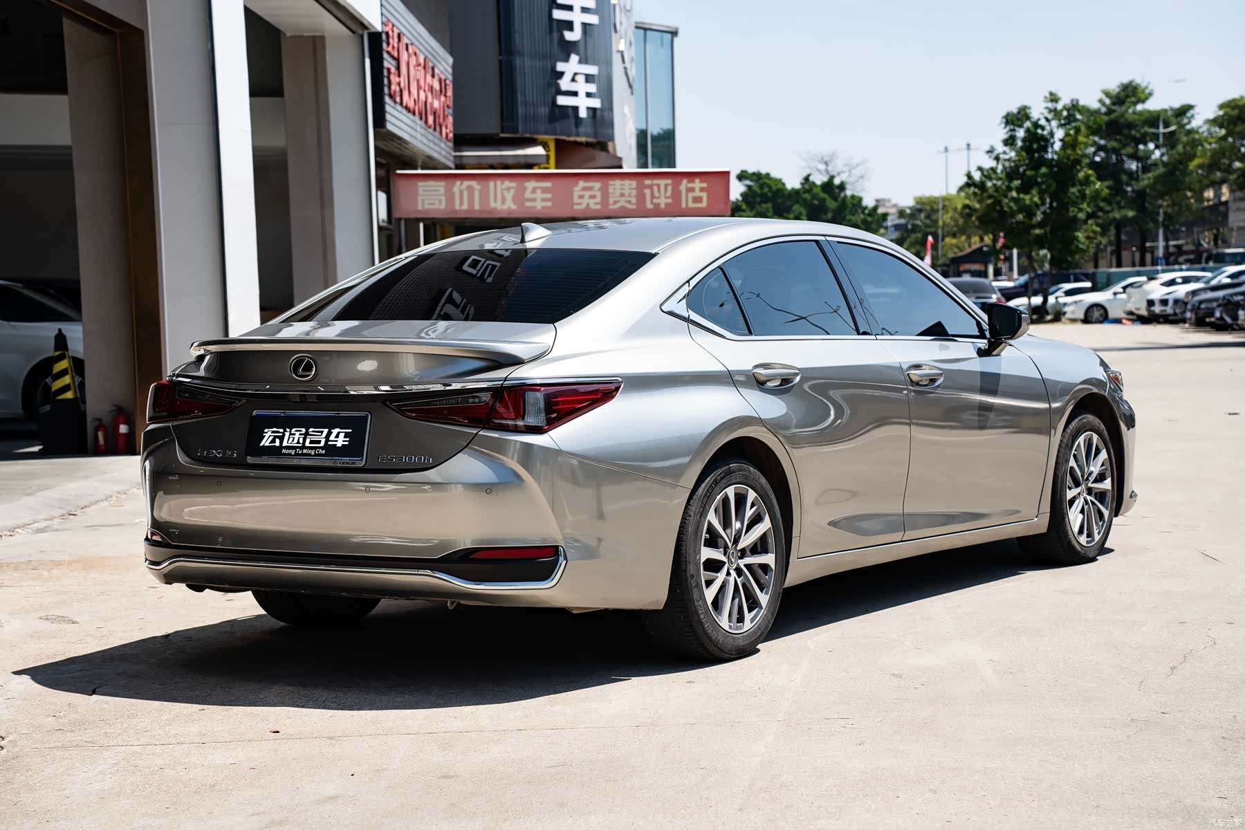 Lexus ES, 2023 3