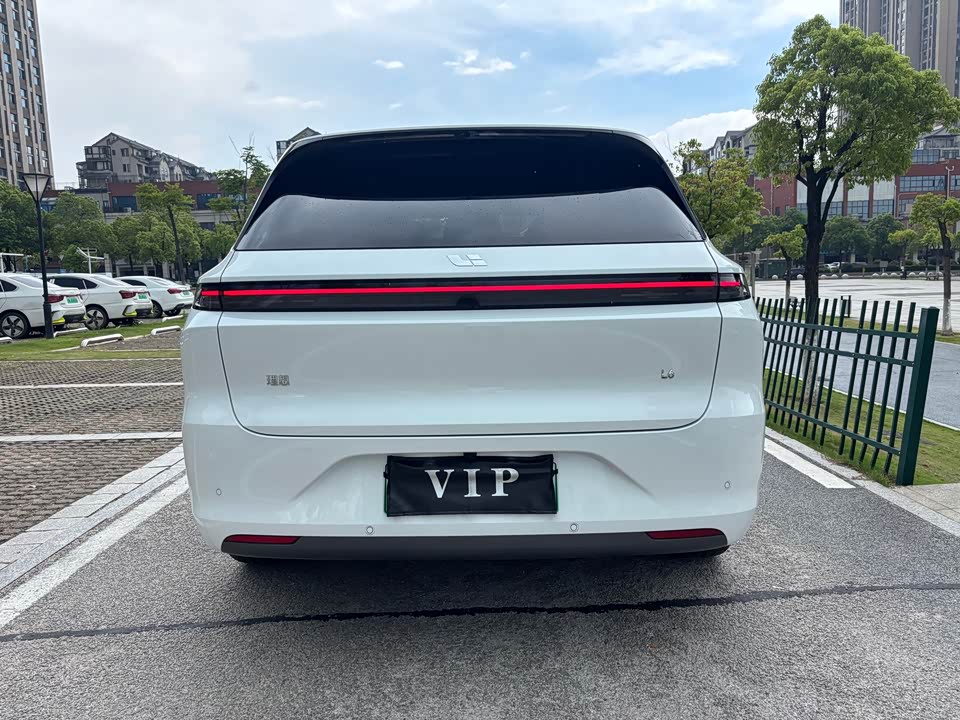 Li Auto Ideal L6