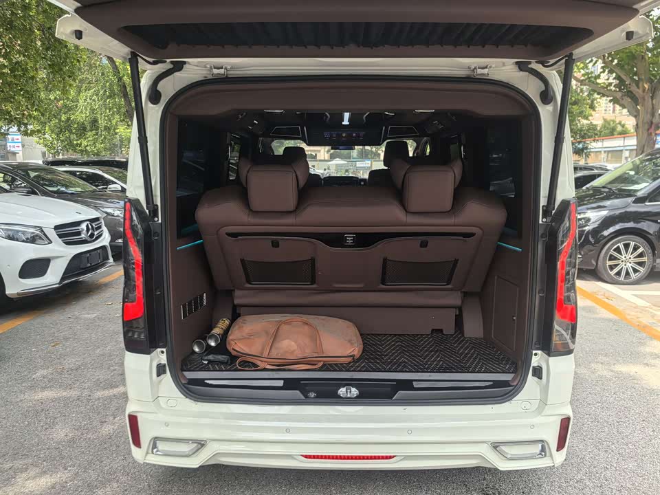 Toyota HIACE Toyota HIACE