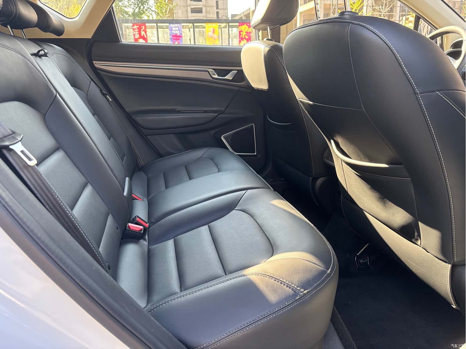Geely Emgrand, 2017 11