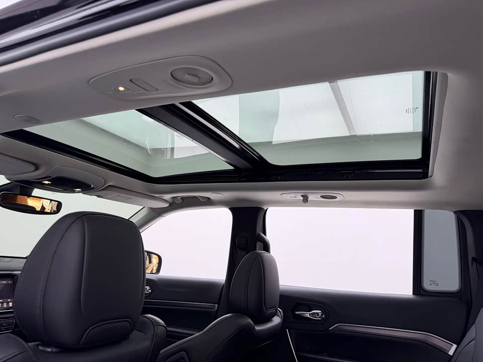 Jeep Grand Commander