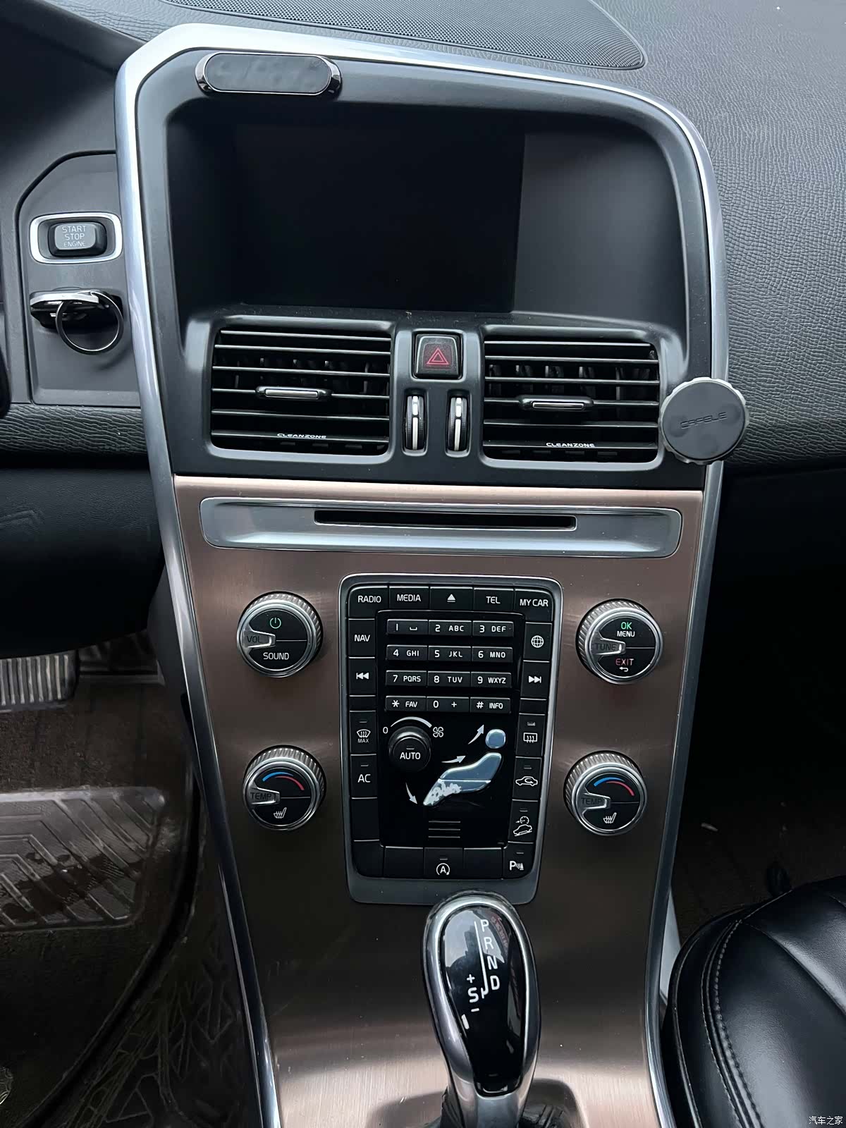 Volvo XC60, 2017 11
