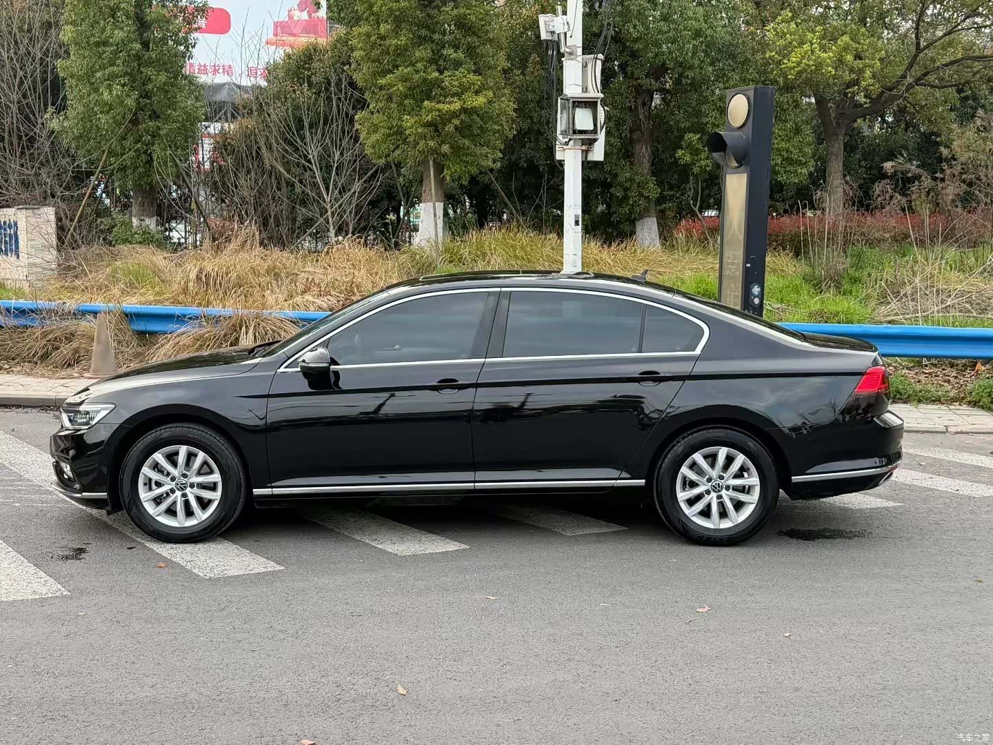 Volkswagen Magotan, 2022 3