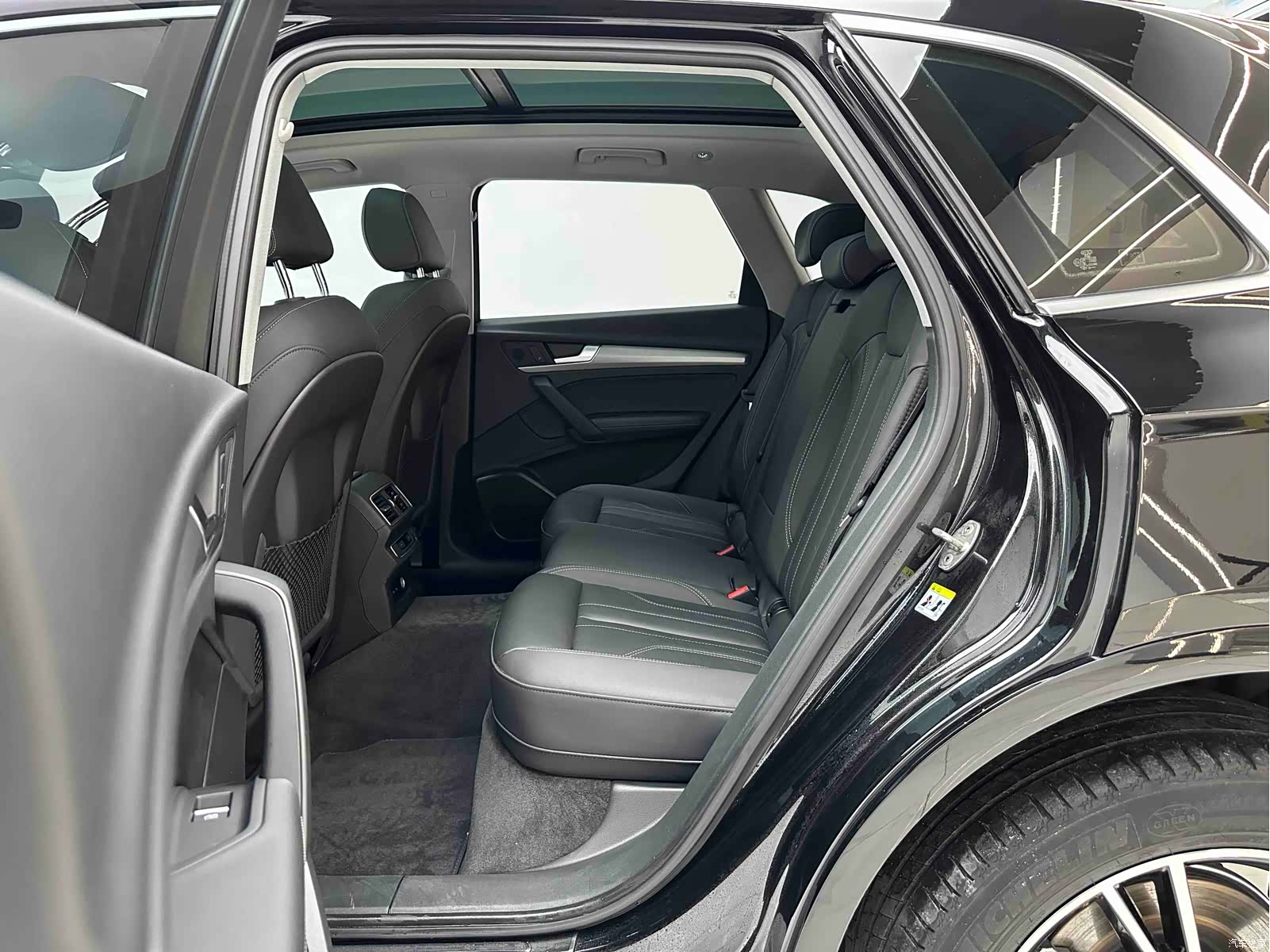 Audi Q5L, 2022 все фото