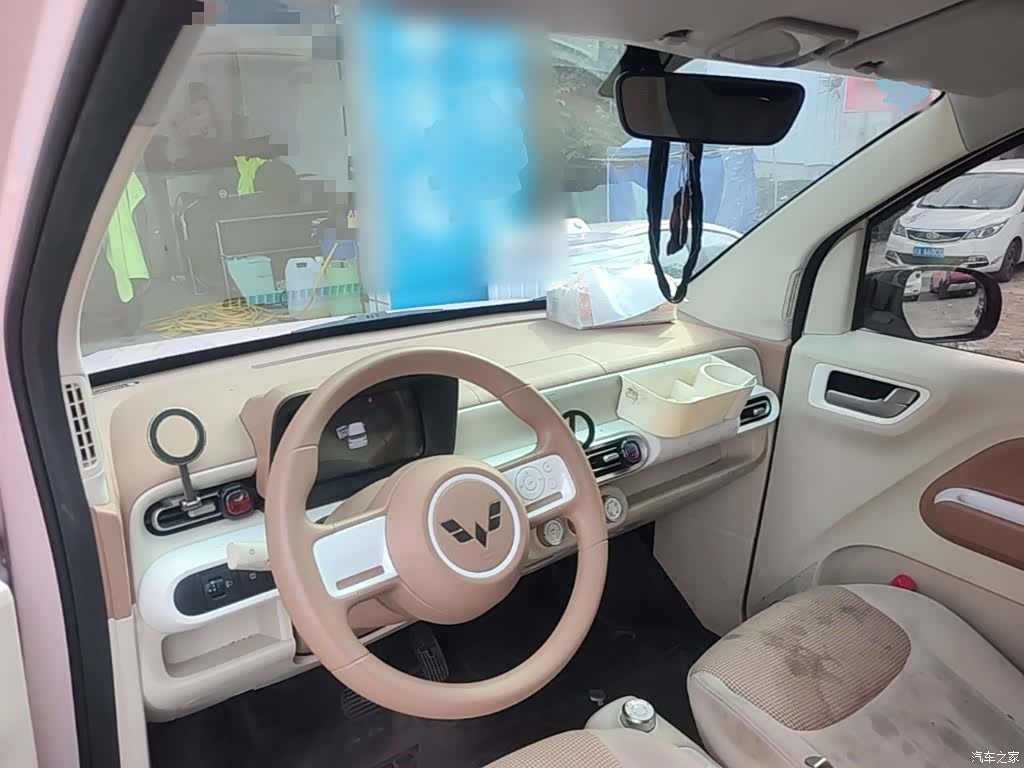 Wuling MINIEV, 2025 10