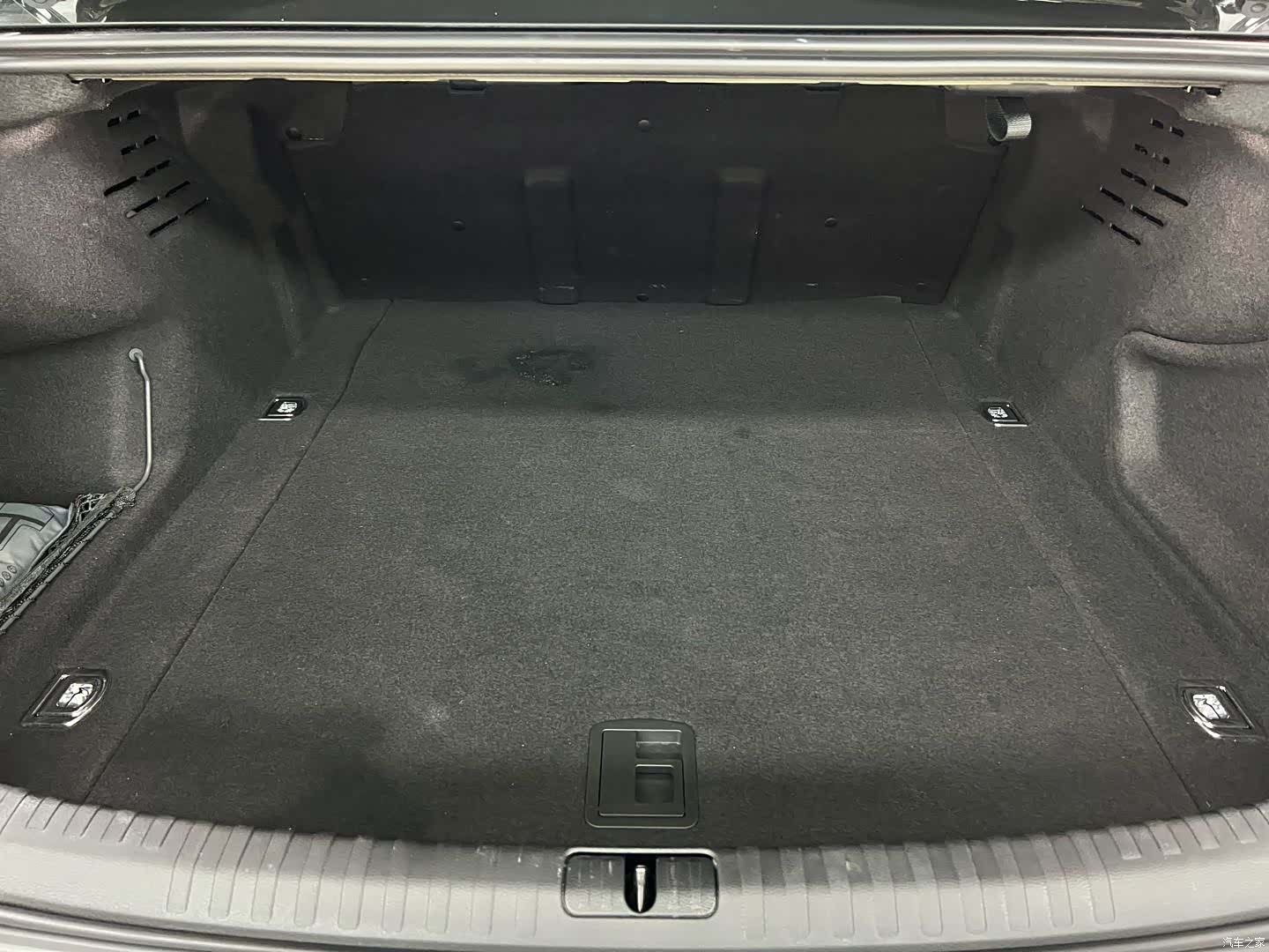 Audi A6L, 2024 27