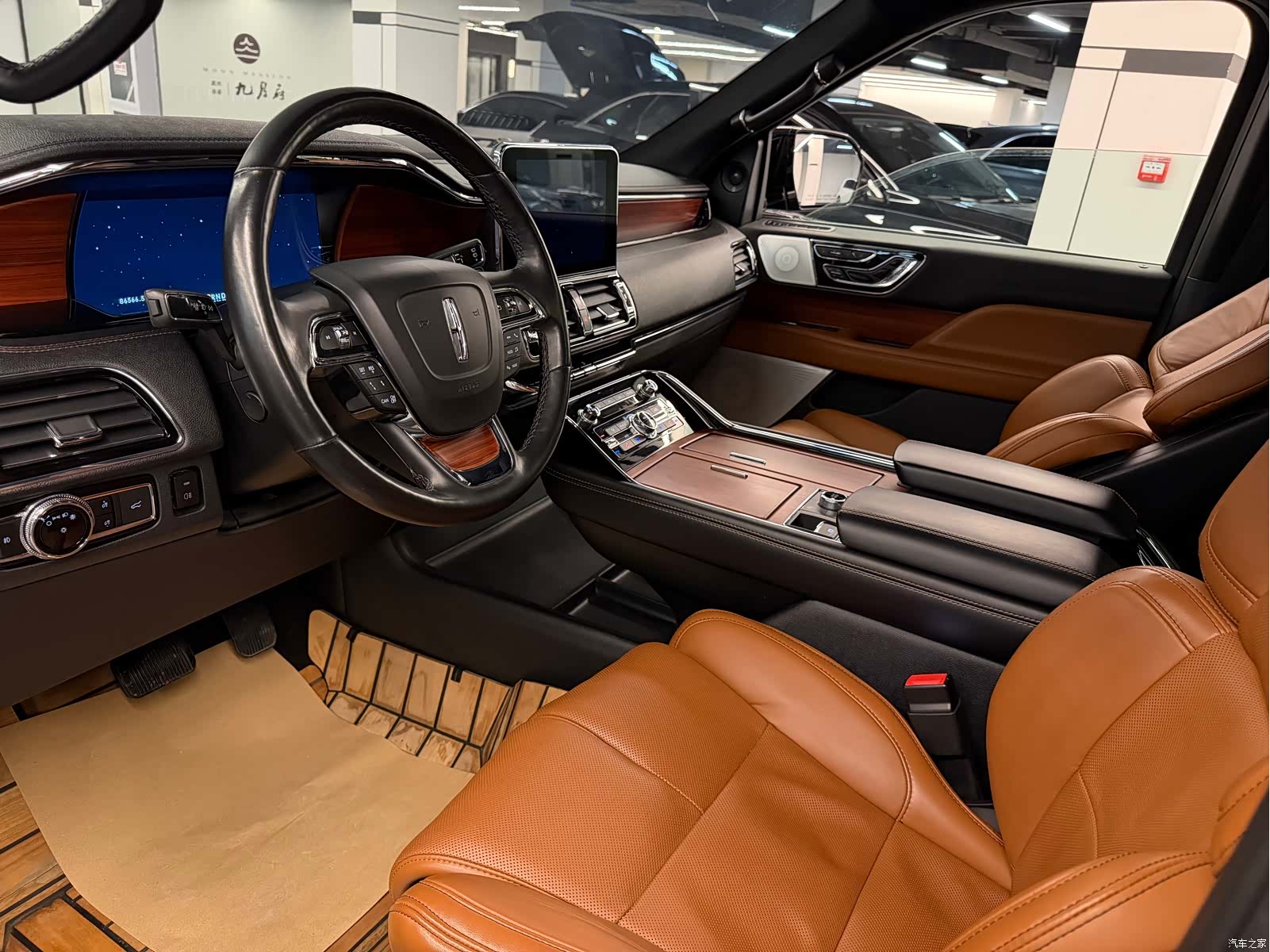 Lincoln Navigator, 2022 все фото