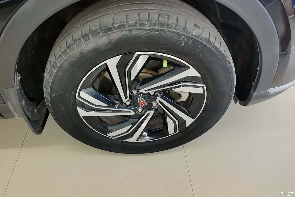 Hongqi HS5, 2022 6