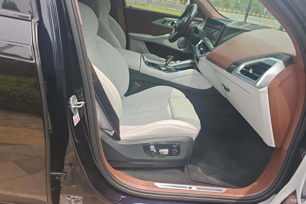 BMW XM, 2025 8